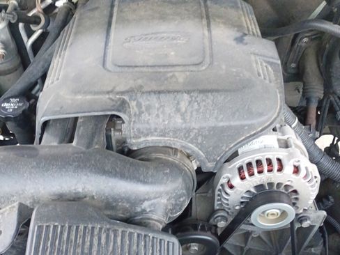 Used 2012 GMC Yukon XL SLT w/ SLT-2 Equipment Package image 9