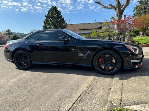 Used 2013 Mercedes-Benz SL 63 AMG image 11