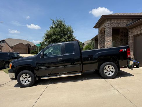 Used 2008 GMC Sierra 1500 SLE w/ Power Pack Plus AWD/4WD image 4