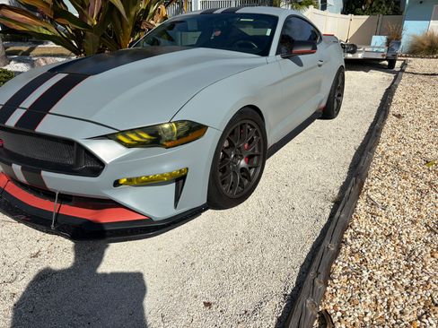 Used 2020 Ford Mustang GT w/ Equipment Group 301A image 9