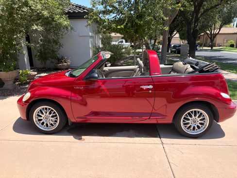 Used 2006 Chrysler PT Cruiser Touring w/ Boston Acoustics Audio Group FWD image 6