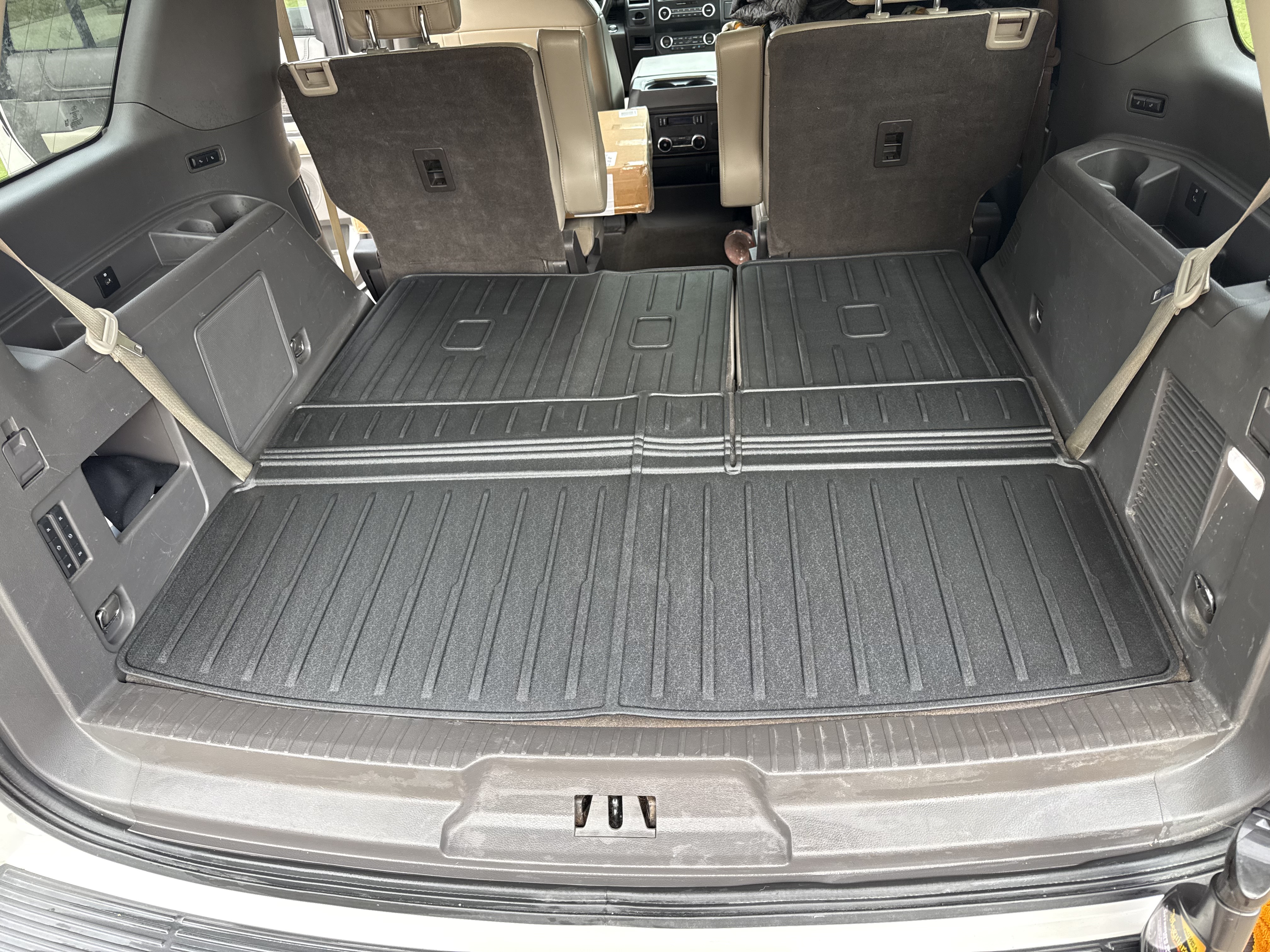 Used 2019 Ford Expedition Limited w/ Equipment Group 301A RWD image 13