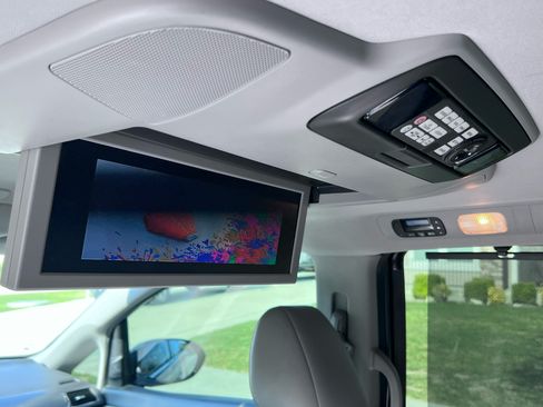 Used 2015 Honda Odyssey Touring Elite image 23