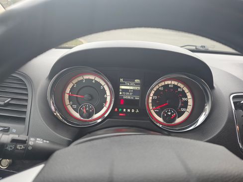 Used 2016 Dodge Grand Caravan SXT w/ Rear Park Assist Package image 10