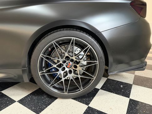 Used 2019 BMW M4 Coupe w/ Competition Package image 11