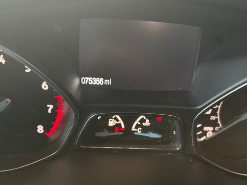 Used 2017 Ford Escape SE FWD image 13