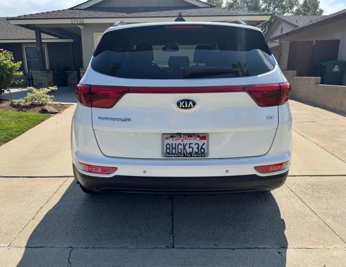 Used 2019 Kia Sportage EX w/ EX Technology Package FWD image 4