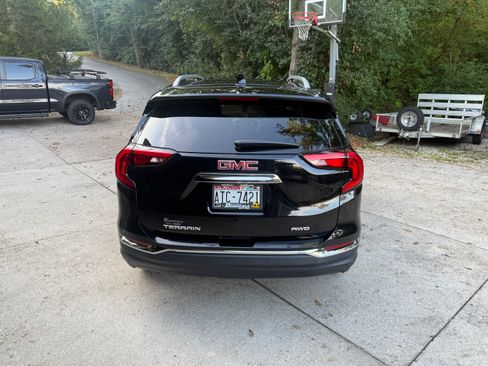 Used 2020 GMC Terrain SLT image 6