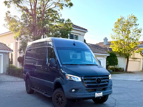 Used 2022 Mercedes-Benz Sprinter 2500 image 20