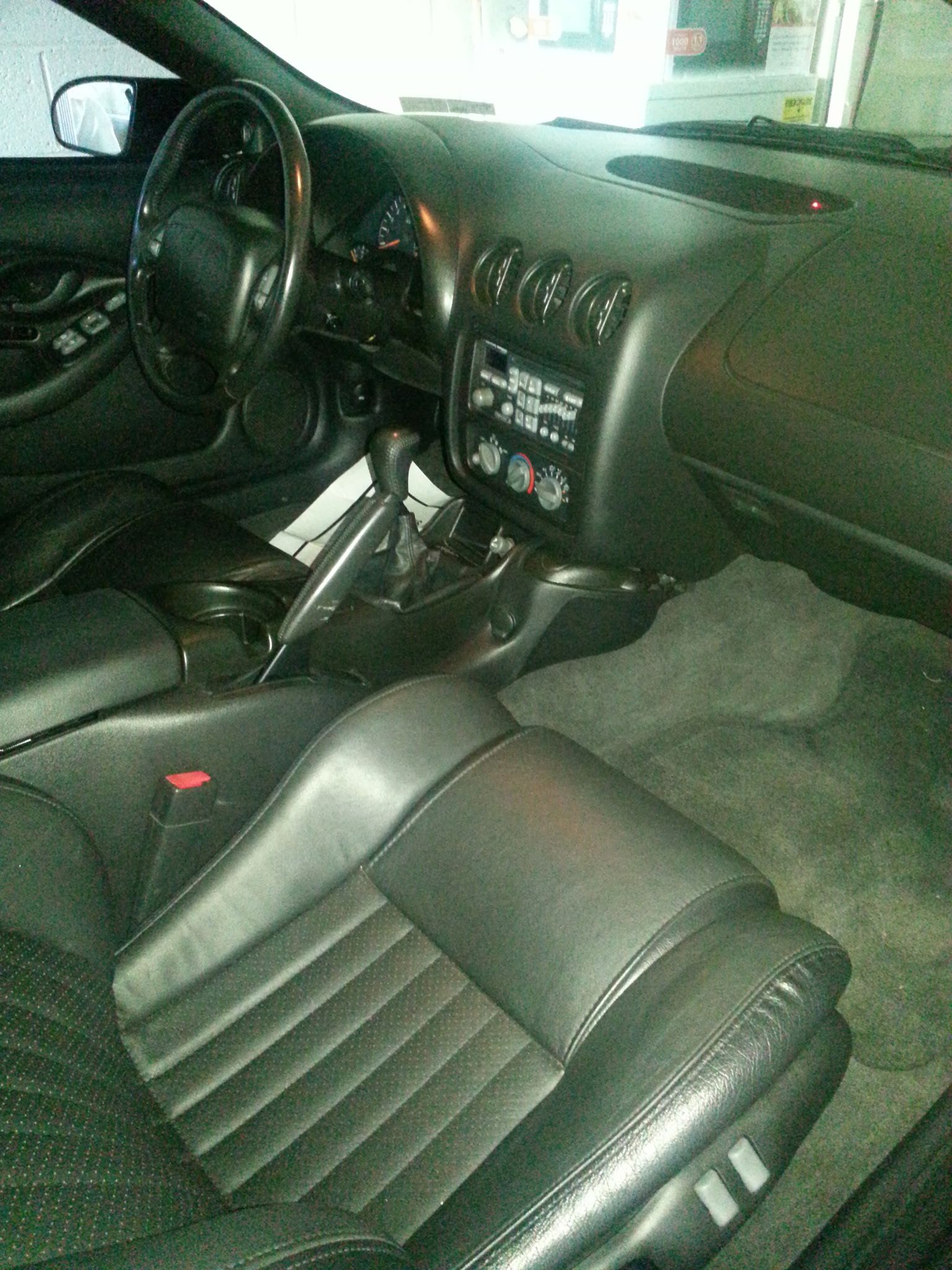 Used 2000 Pontiac Firebird Formula RWD image 10