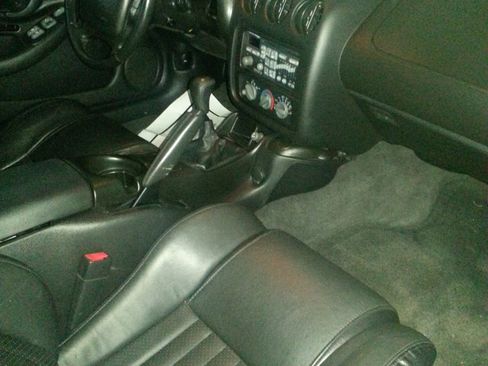 Used 2000 Pontiac Firebird Formula RWD image 10