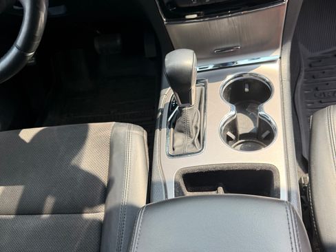 Used 2021 Jeep Grand Cherokee Laredo X AWD/4WD image 19