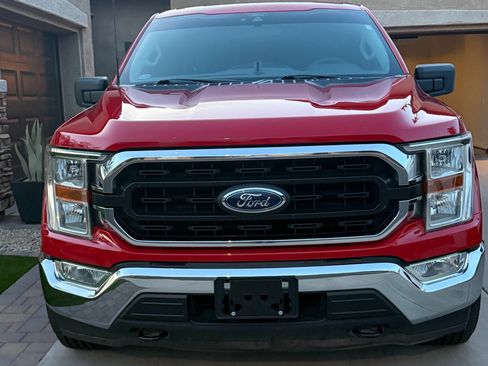 Used 2021 Ford F150 XLT image 2