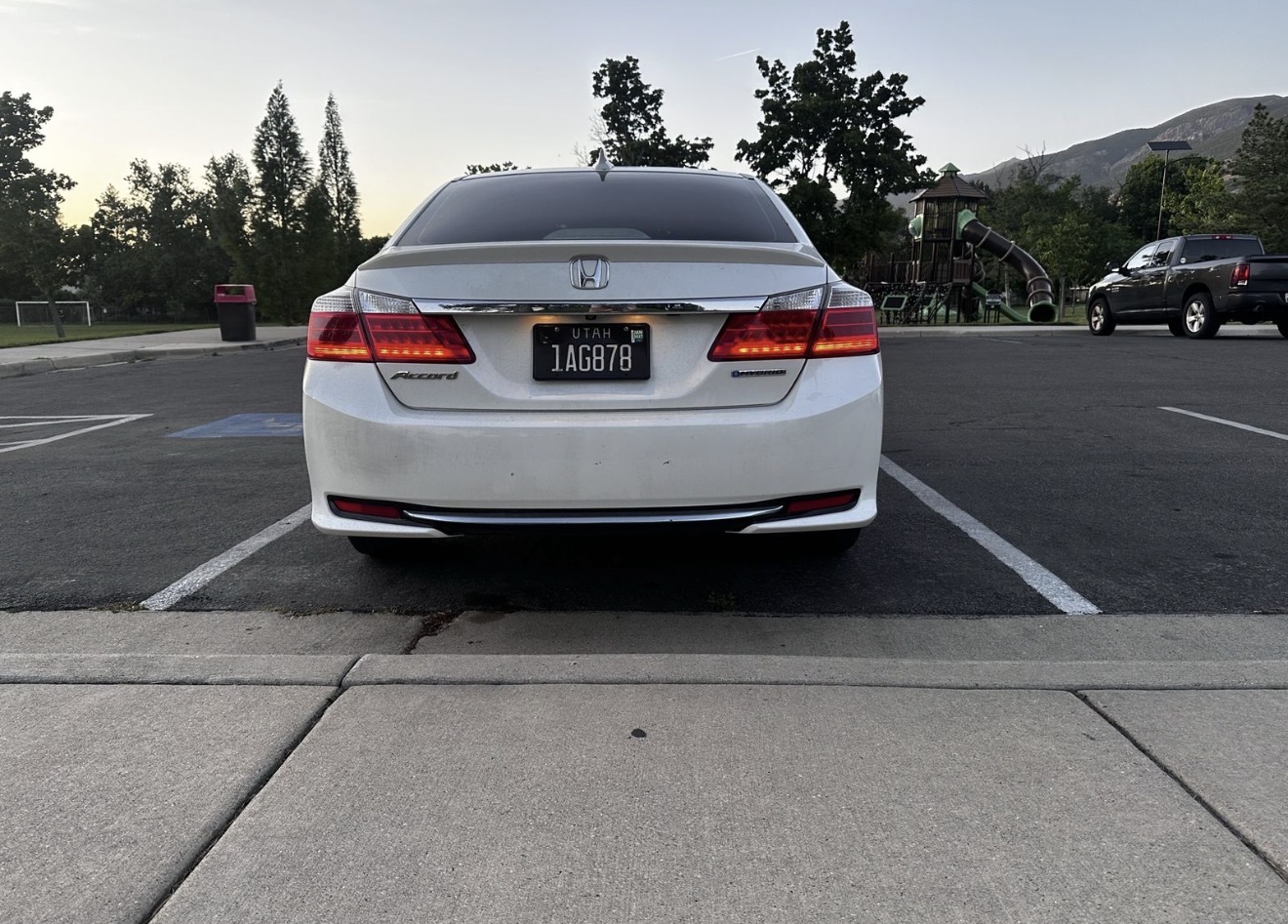 Used 2014 Honda Accord Plug-In Sedan image 9