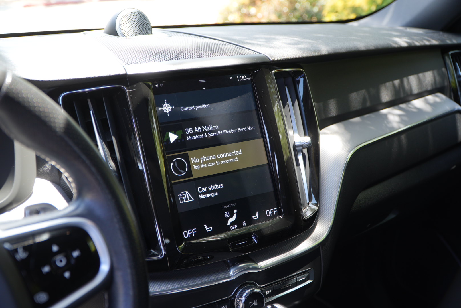 Used 2018 Volvo XC60 T6 R-Design w/ Convenience Package AWD/4WD image 11
