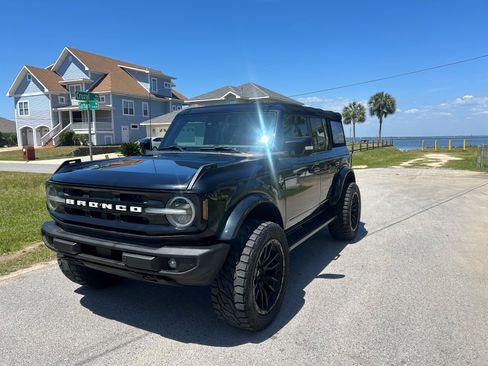 Used 2022 Ford Bronco Outer Banks image 4