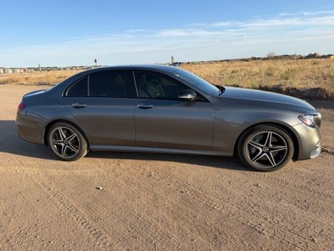 Used 2018 Mercedes-Benz E 400 4MATIC Sedan image 8