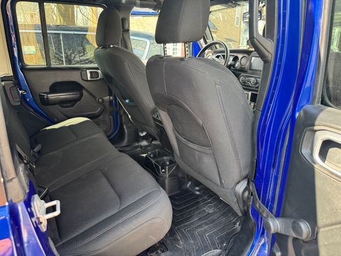 Used 2018 Jeep Wrangler Unlimited Sport AWD/4WD image 13