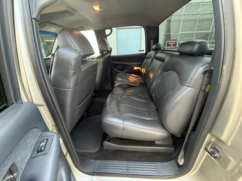 Used 2002 Chevrolet Silverado 3500 LT image 16