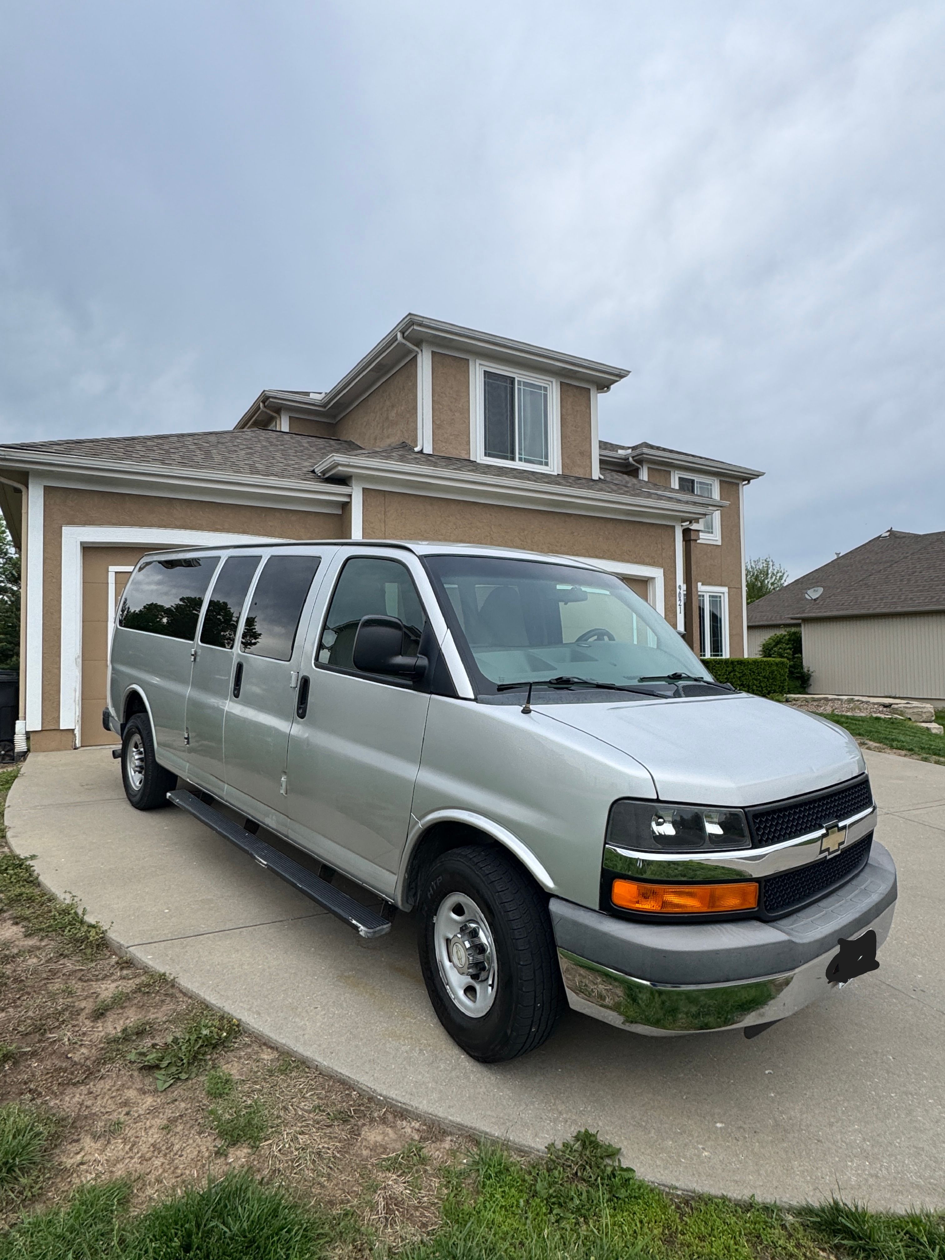 Used 2012 Chevrolet Express 3500 LT w/ LT Preferred Equipment Group RWD image 2