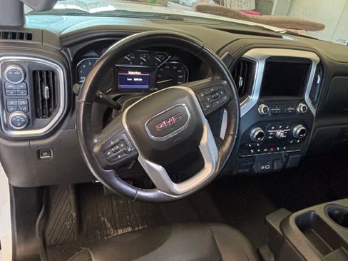 Used 2021 GMC Sierra 1500 SLT w/ X31 Off-Road Package image 8