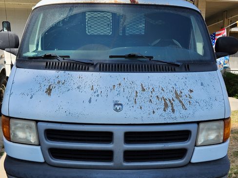 Used 1998 Dodge B3500 Van image 22