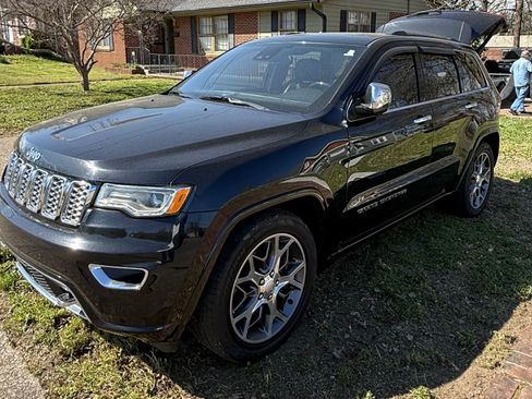 Used 2021 Jeep Grand Cherokee Overland image 17