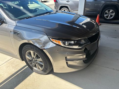 Used 2016 Kia Optima LX w/ Technology Package FWD image 8