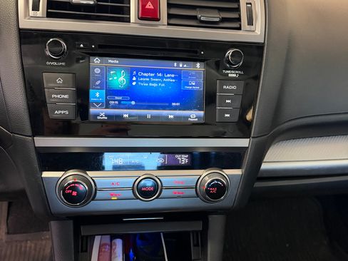 Used 2019 Subaru Outback 2.5i AWD/4WD image 8