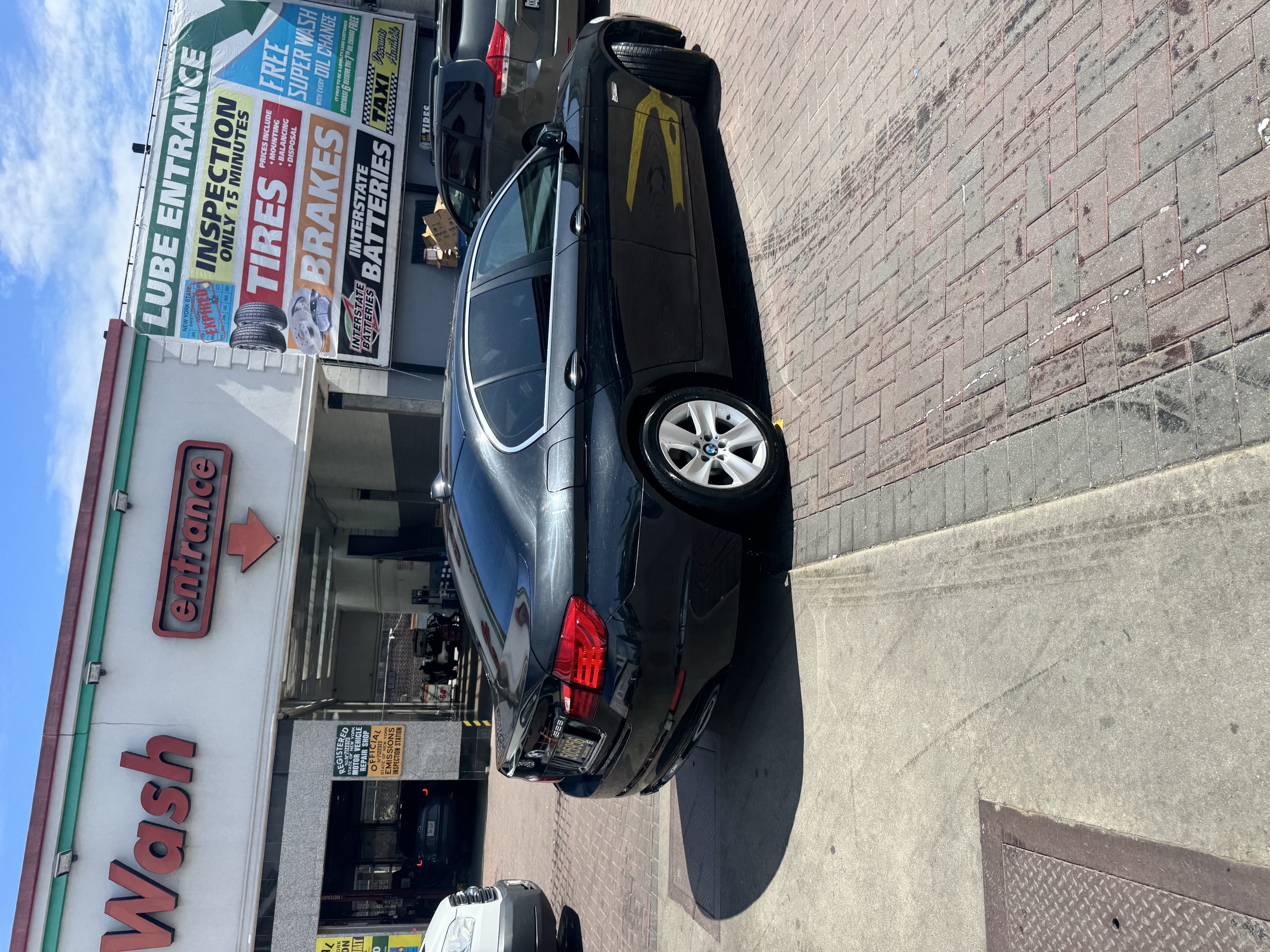 Used 2011 BMW 528i Sedan RWD image 10