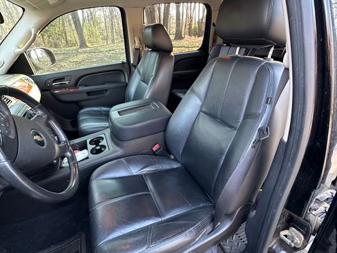 Used 2010 Chevrolet Silverado 1500 LTZ w/ Convenience Package image 6