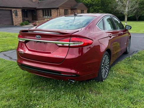 Used 2017 Ford Fusion Energi Platinum FWD image 4