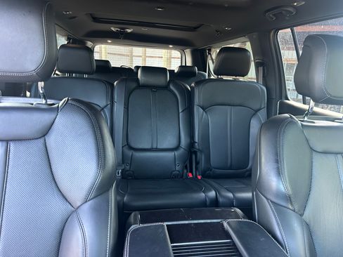 Used 2024 Jeep Wagoneer L Sport Utility 4D w/ Premium Group I image 11