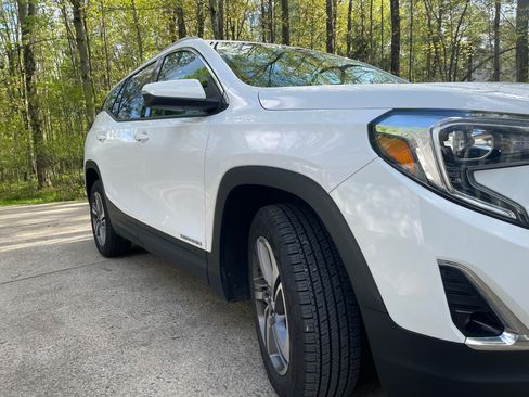 Used 2018 GMC Terrain SLT w/ Preferred Package AWD/4WD image 4