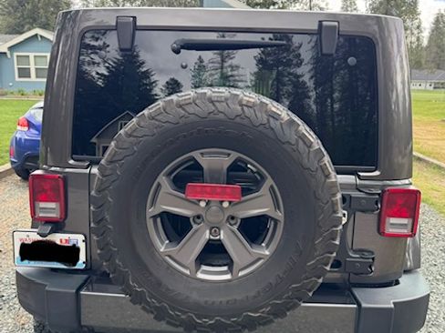 Used 2017 Jeep Wrangler Unlimited Sahara w/ Max Tow Package AWD/4WD image 20