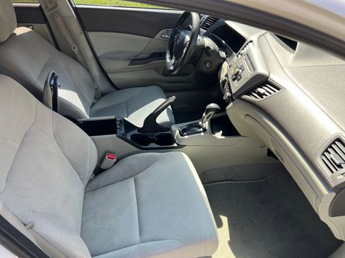 Used 2012 Honda Civic LX image 4