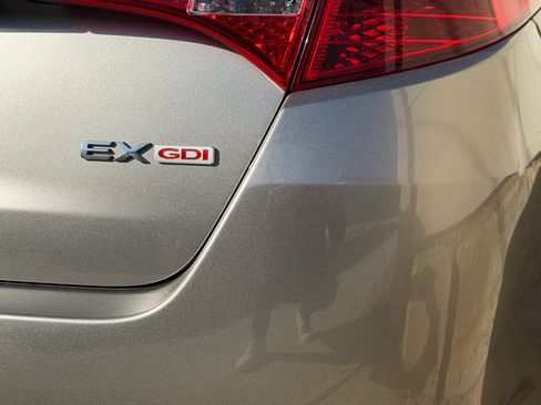 Used 2012 Kia Optima EX image 9