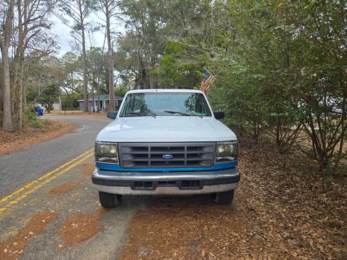 Used 1997 Ford F250 2WD Regular Cab Heavy Duty image 2