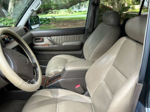 Used 1996 Toyota Land Cruiser image 8
