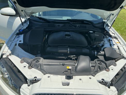 Used 2013 Jaguar XF RWD image 29