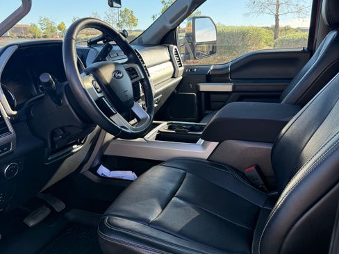 Used 2020 Ford F350 Lariat w/ Chrome Package AWD/4WD image 9