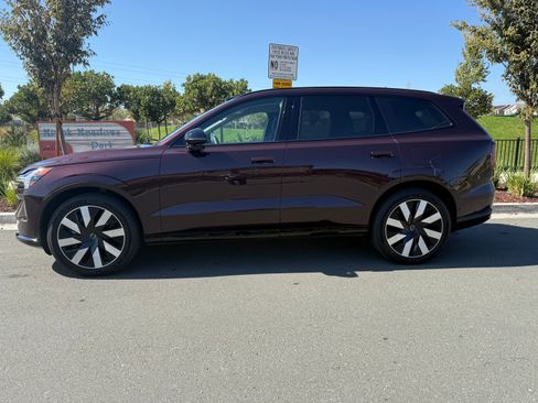 Used 2025 Volvo EX90 Ultra image 5