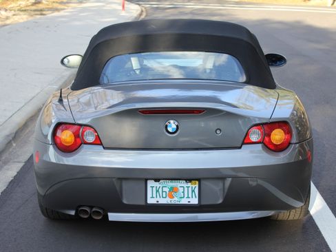 Used 2003 BMW Z4 3.0i image 4