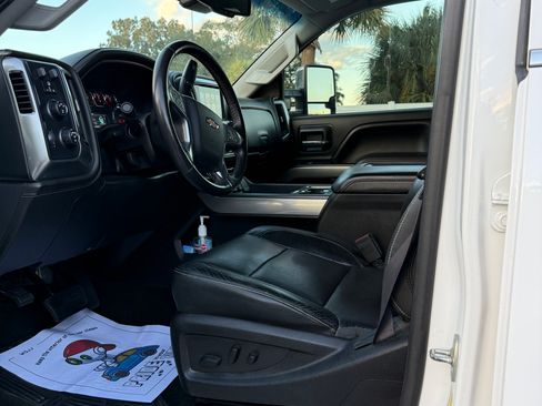 Used 2016 Chevrolet Silverado 2500 LTZ image 29