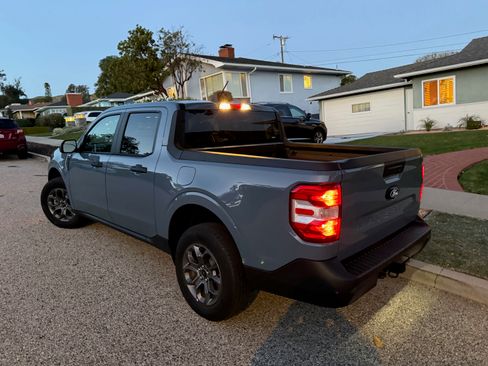 Used 2025 Ford Maverick XLT image 11