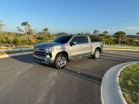 Used 2025 Chevrolet Silverado 1500 LTZ w/ Z71 Off-Road Package image 1