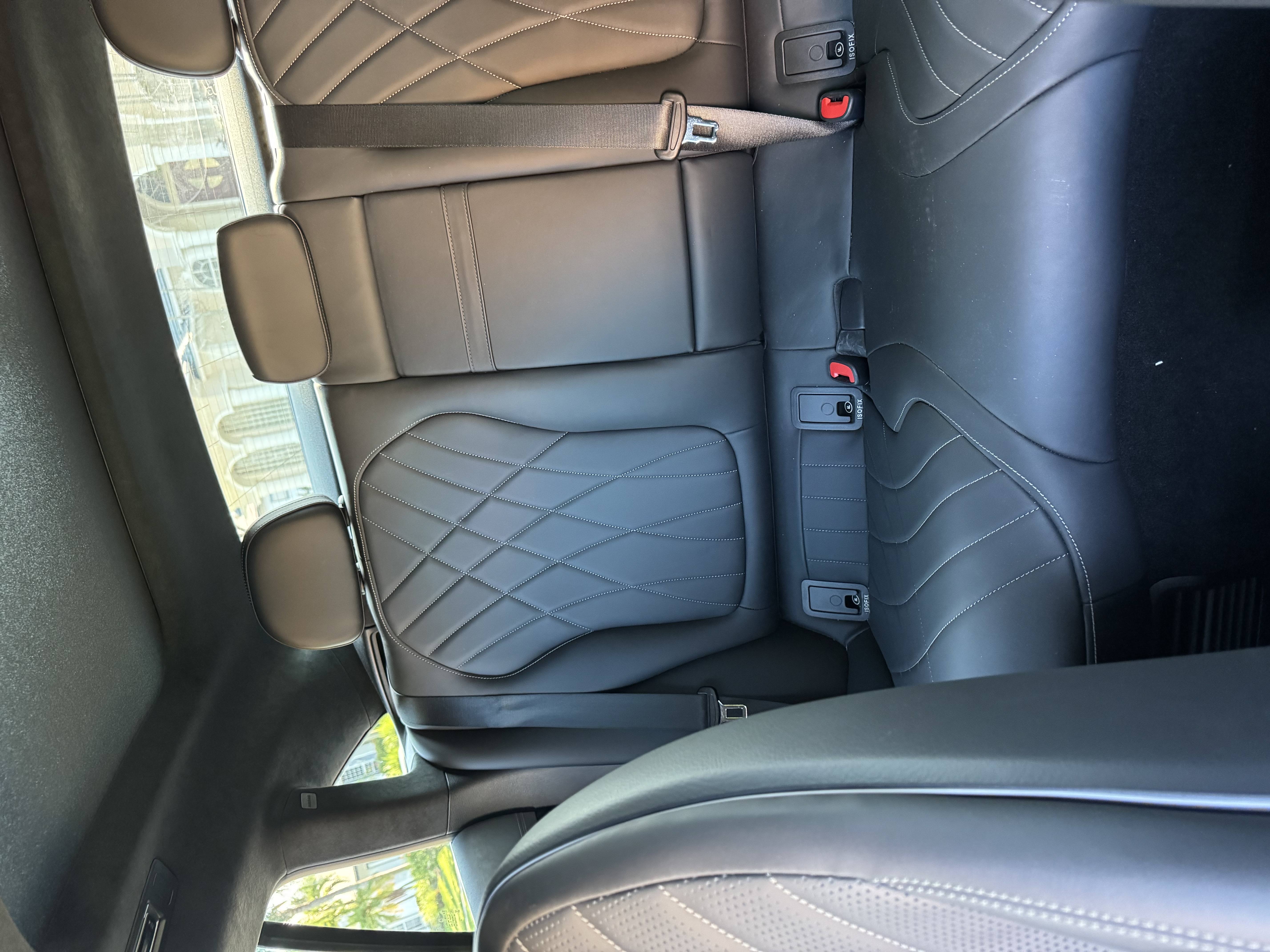 Used 2023 Mercedes-Benz EQE 500 4MATIC Sedan image 19