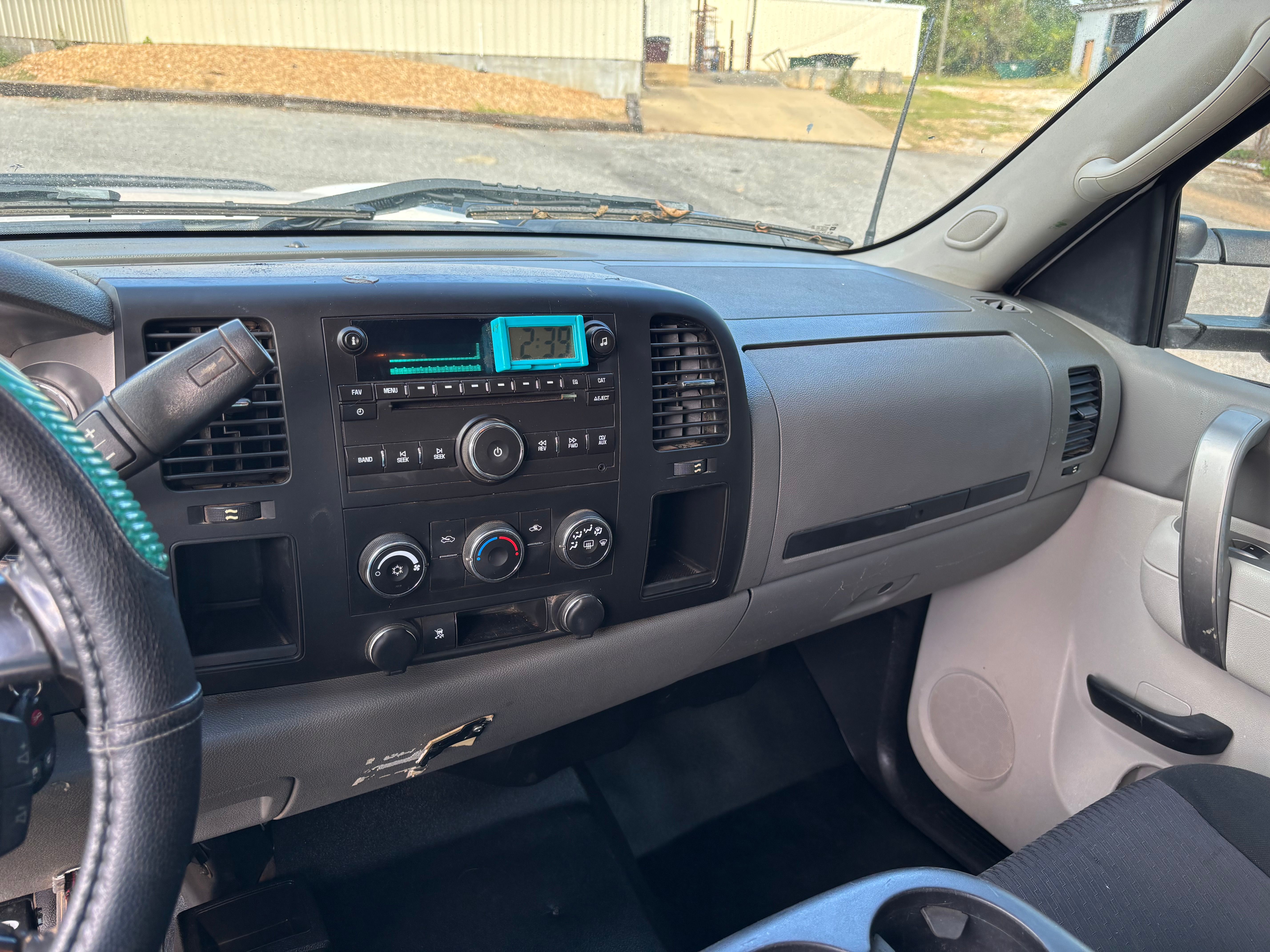 Used 2011 Chevrolet Silverado 2500 W/T AWD/4WD image 8