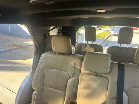 Used 2017 Ford Explorer Limited image 10