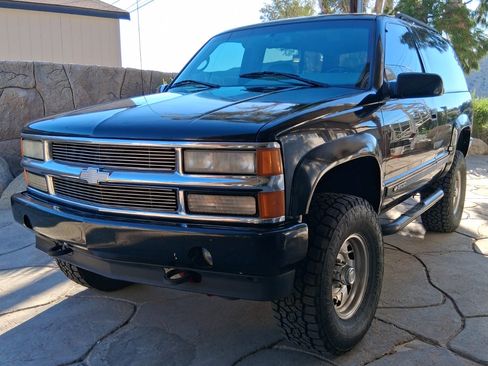 Used 1996 Chevrolet Tahoe 4WD 2-Door image 12